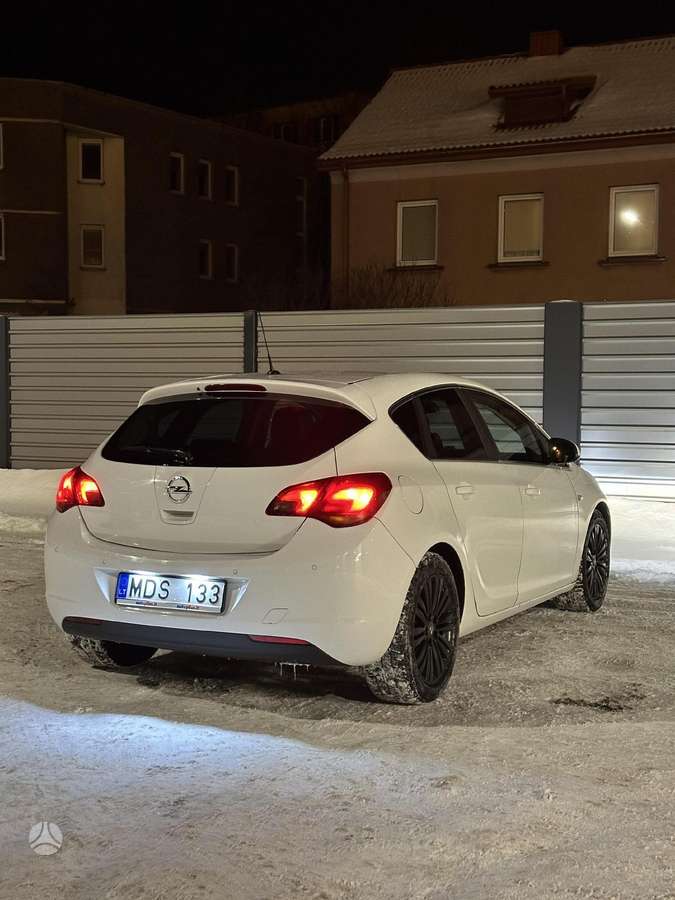 Opel Astra, 1.7 l., hatchback