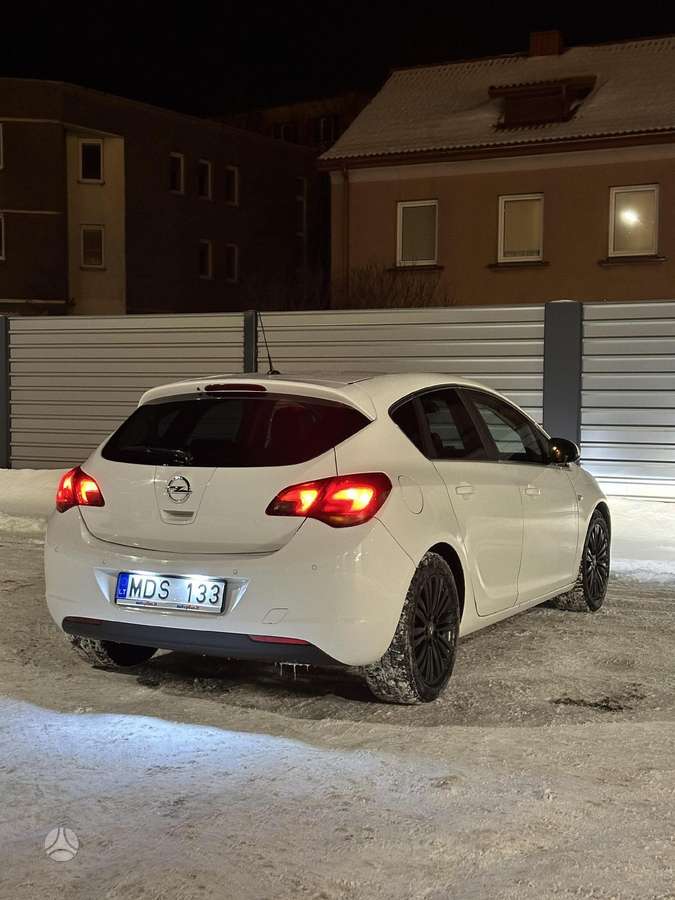 Opel Astra, 1.7 l., Хэтчбек