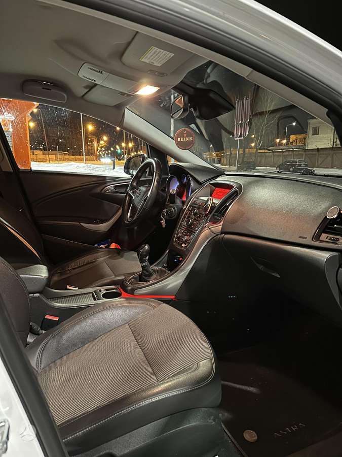 Opel Astra, 1.7 l., hatchback