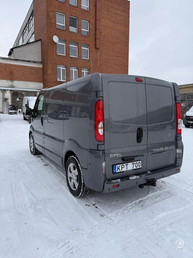Opel Vivaro, 2013 8