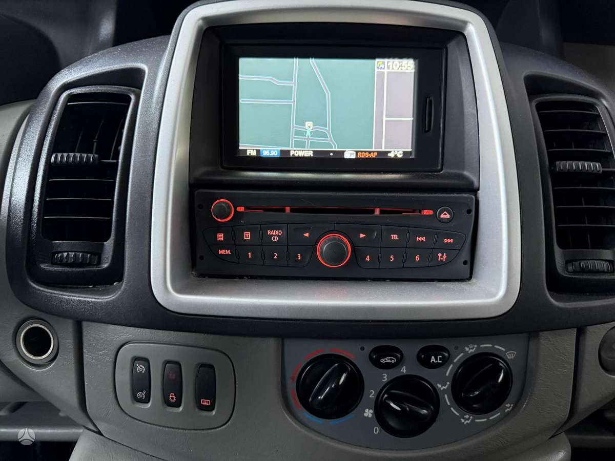 Opel Vivaro, 2013 10