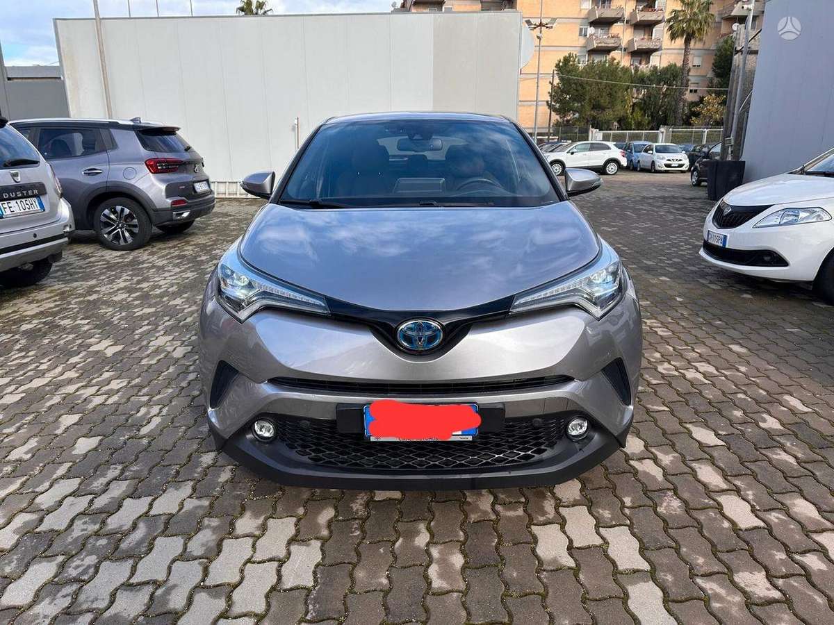 Toyota C-HR по частям