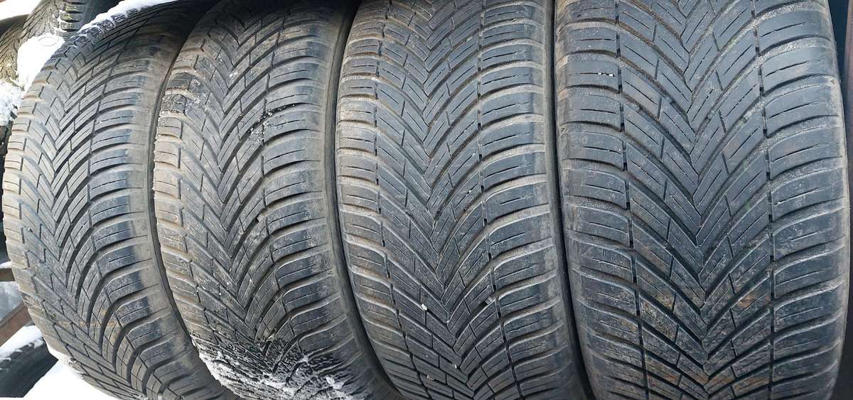 Bridgestone Dunlop CONTINENTAL, всесезонные 225/50 R17