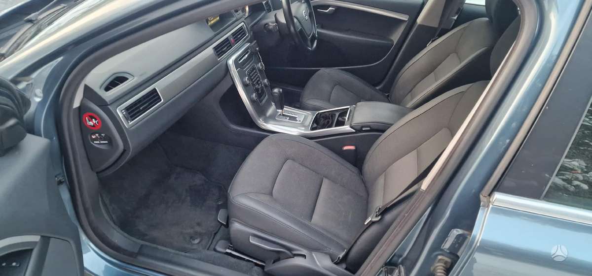 Volvo V70 kėbulo dalys