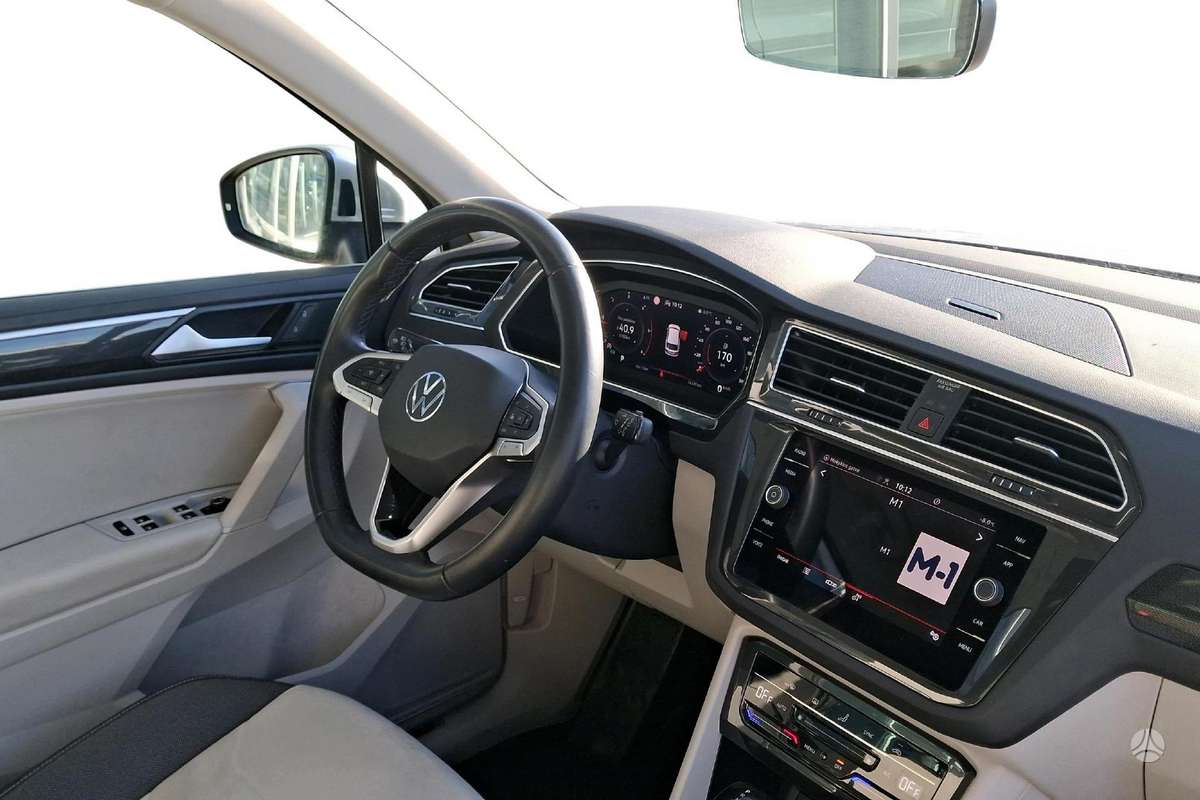 Volkswagen Tiguan - 8