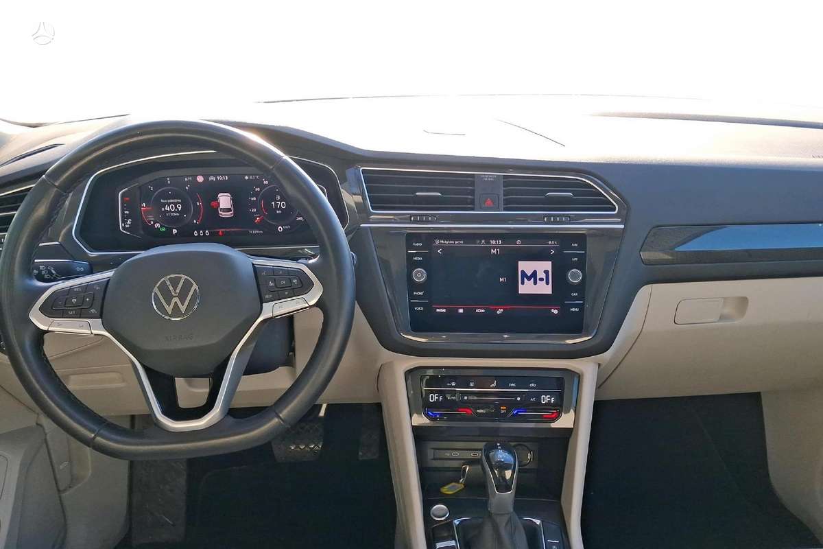 Volkswagen Tiguan - 10