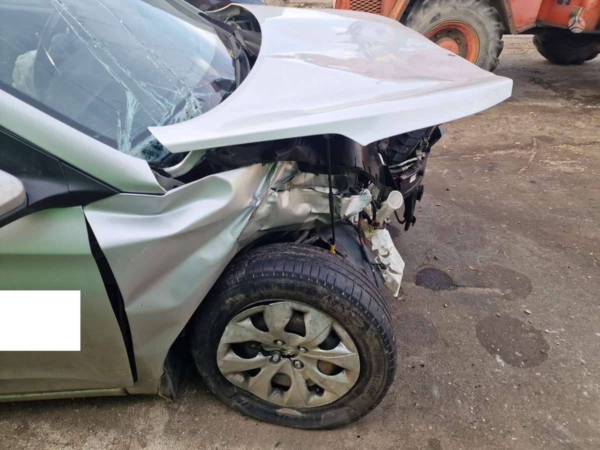 Hyundai i20, G4LA, dalimis