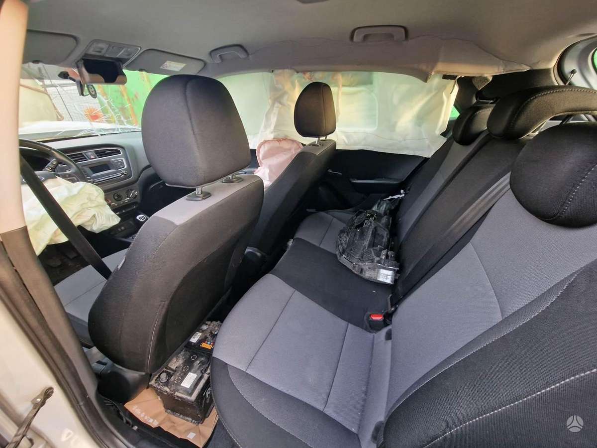 Hyundai i20, G4LA, dalimis