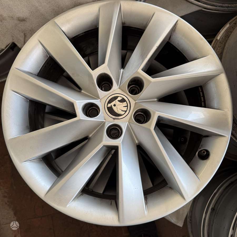 Skoda Superb, lengvojo lydinio, R17