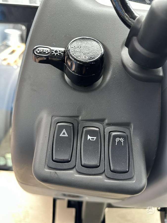 LS Mtron XU 6168, тракторы