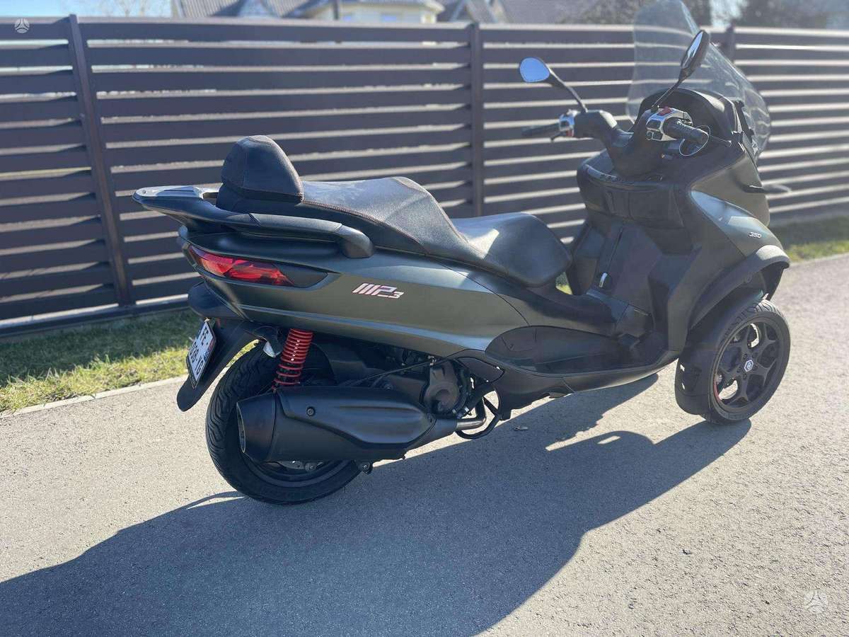 Piaggio MP3 350cc, trikes