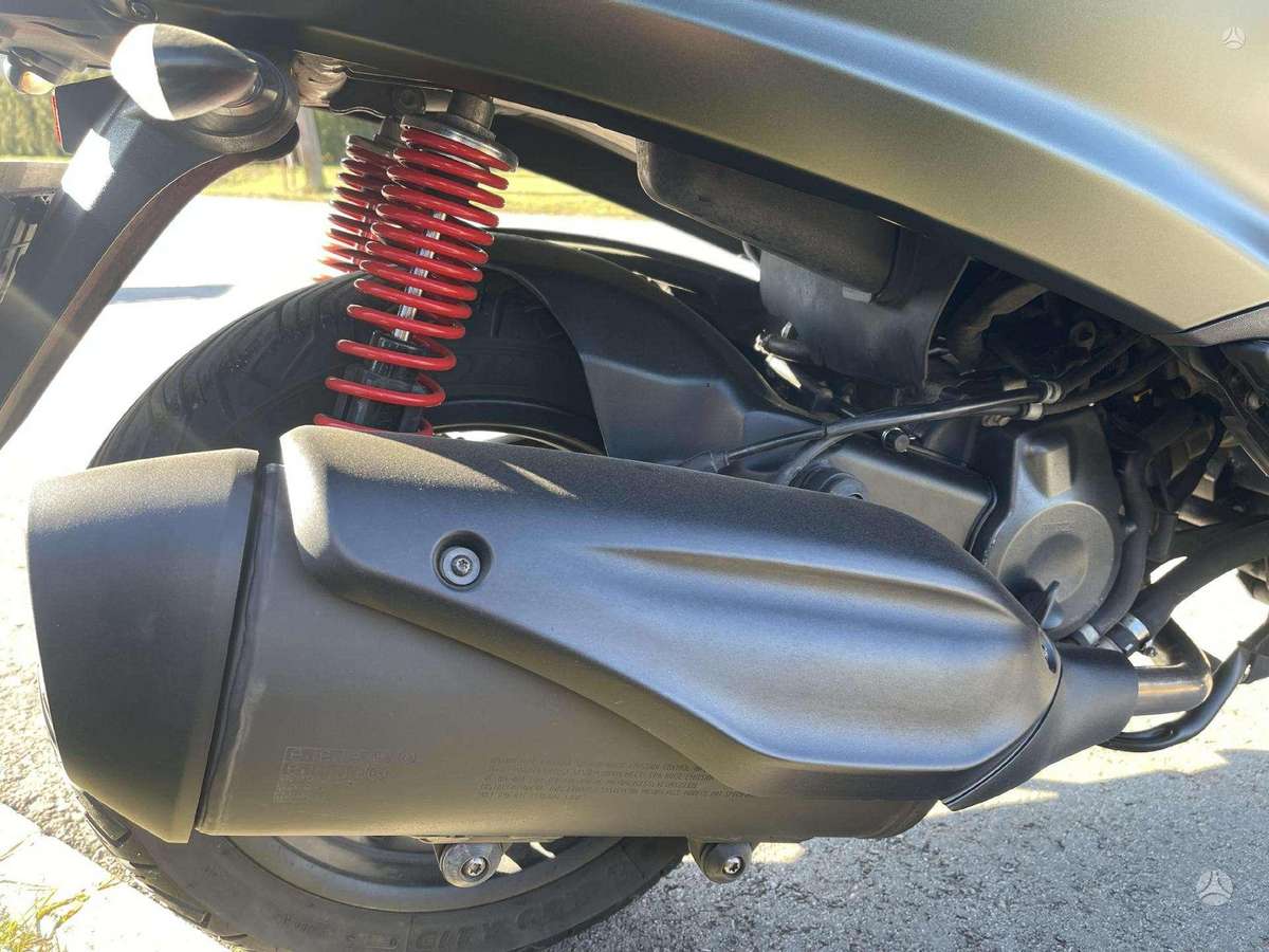 Piaggio MP3 350cc, trikes