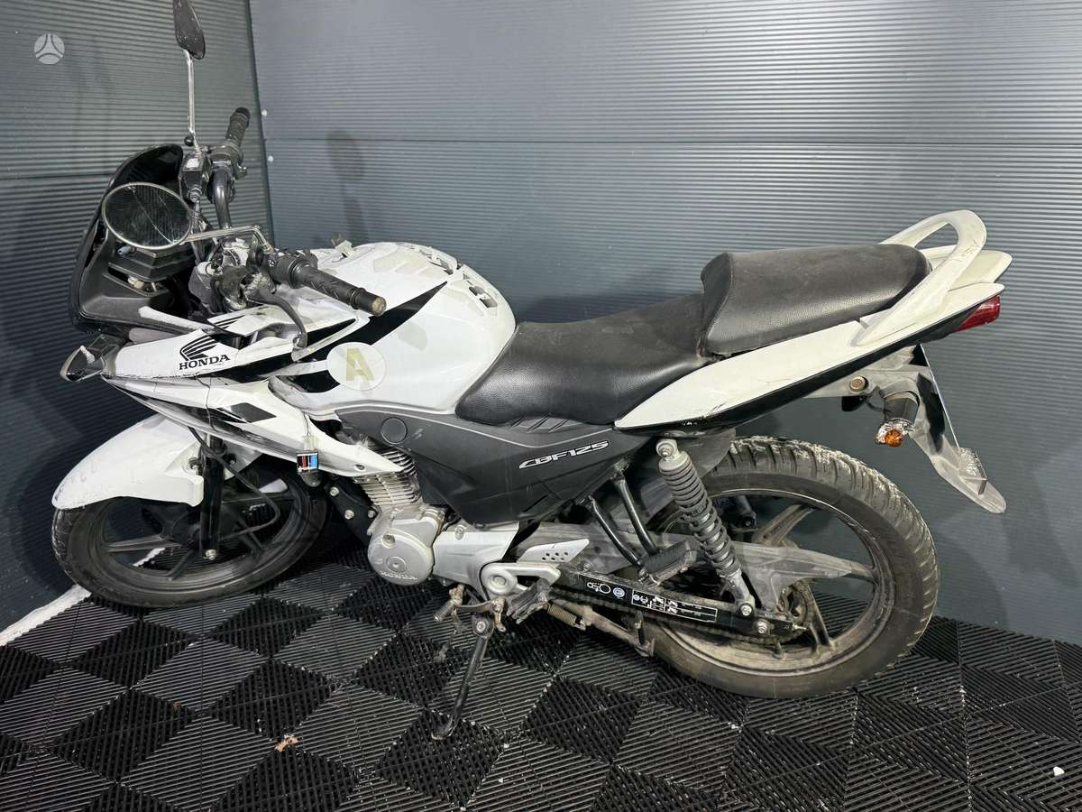 Honda CBF 125cc, street / classic