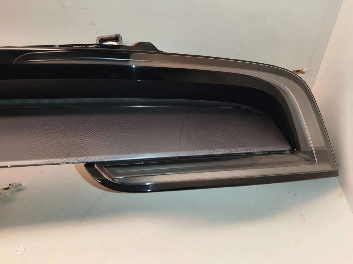 Tesla Model Y, 2004604-00-B, lights