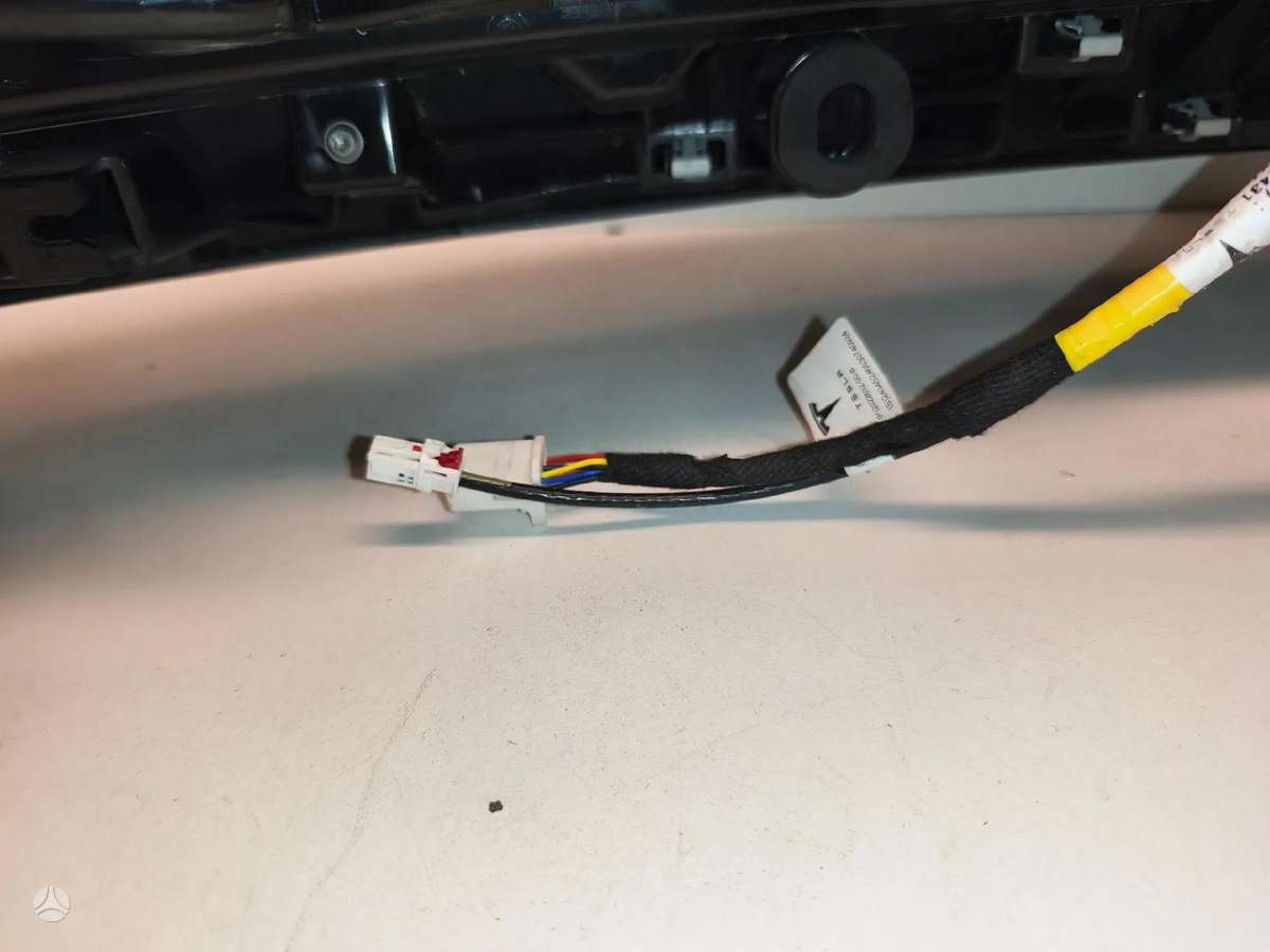 Tesla Model Y, 2004604-00-B, lights