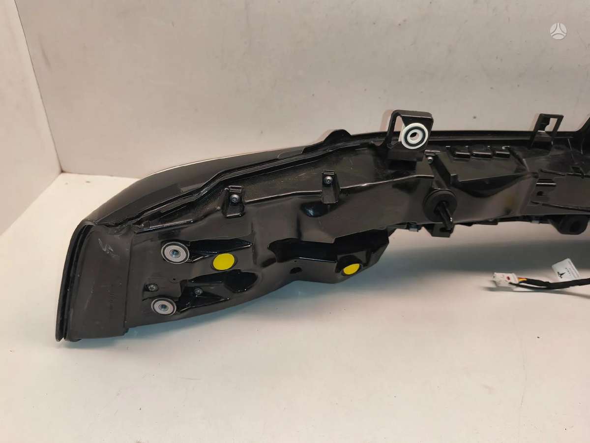Tesla Model Y, 2004604-00-B, lights