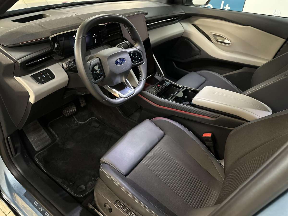 Ford Explorer, off-road / crossover