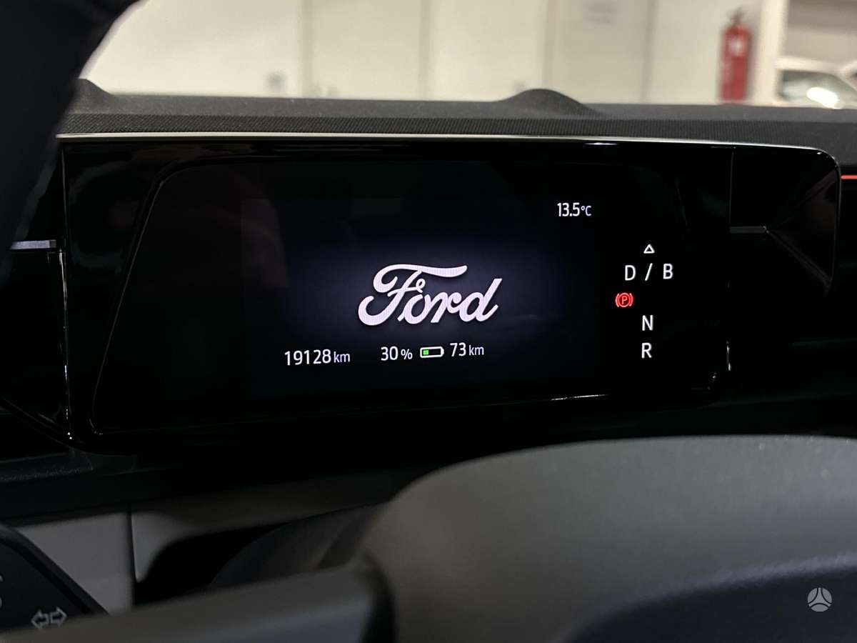 Ford Explorer, off-road / crossover