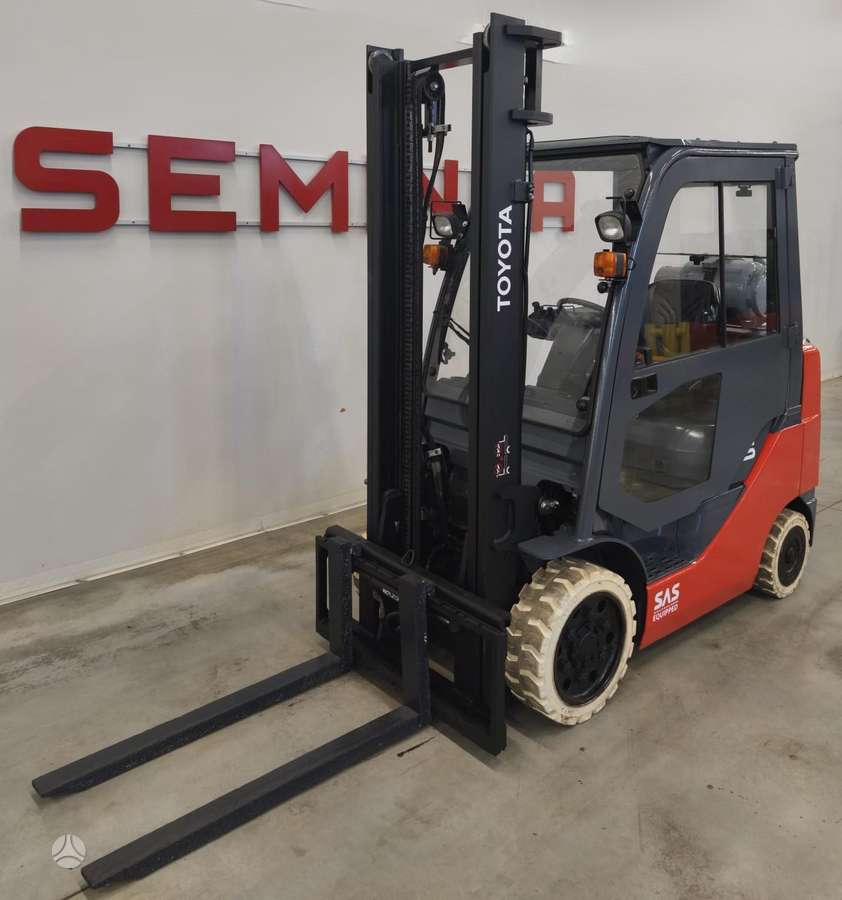 Toyota 11138 -  8FGCU25, forklifts