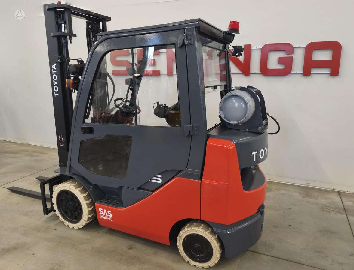 Toyota 11138 -  8FGCU25, forklifts