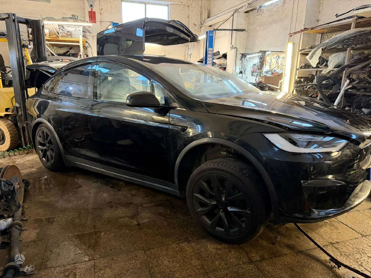 Tesla Model X