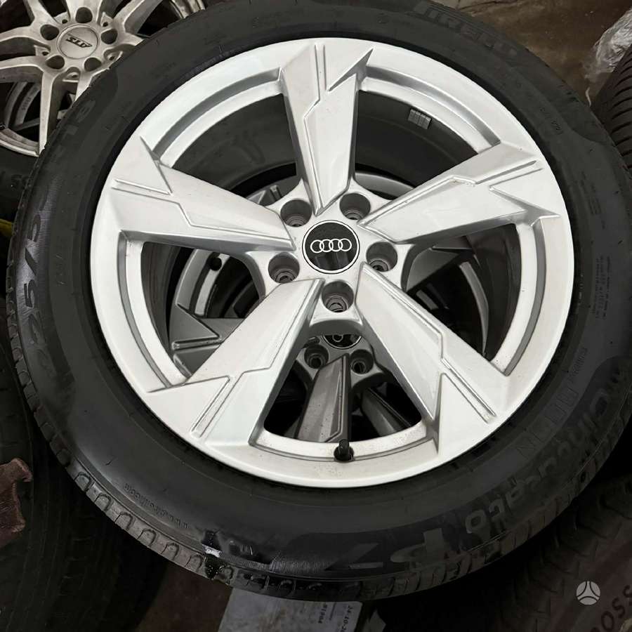 Audi A6, lengvojo lydinio, R18