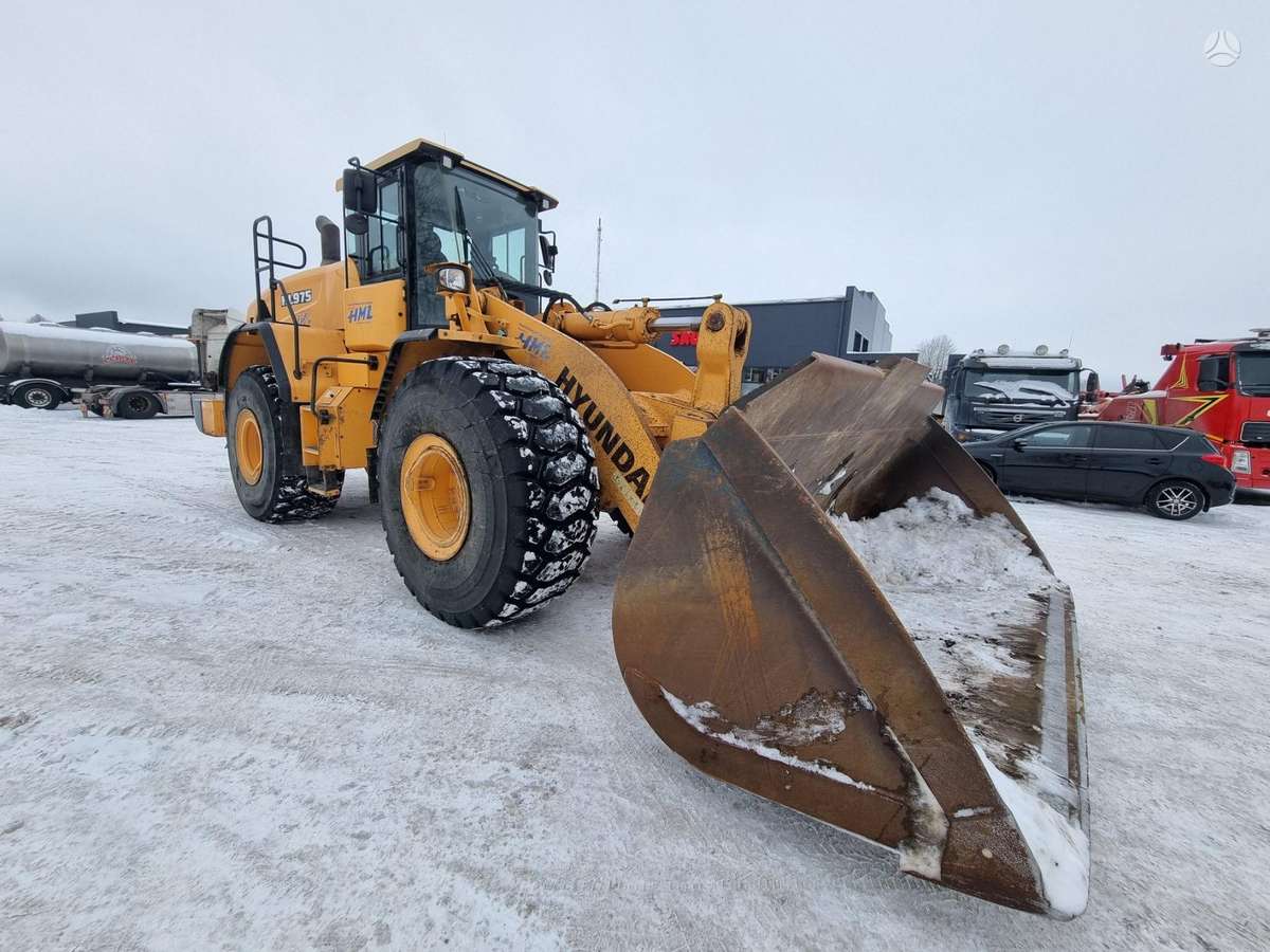 Hyundai HL975, frontal loader