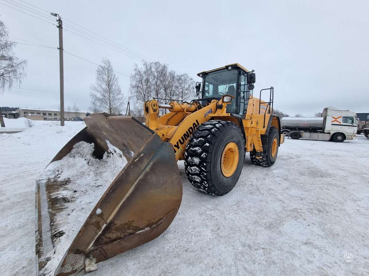 Hyundai HL975, frontal loader