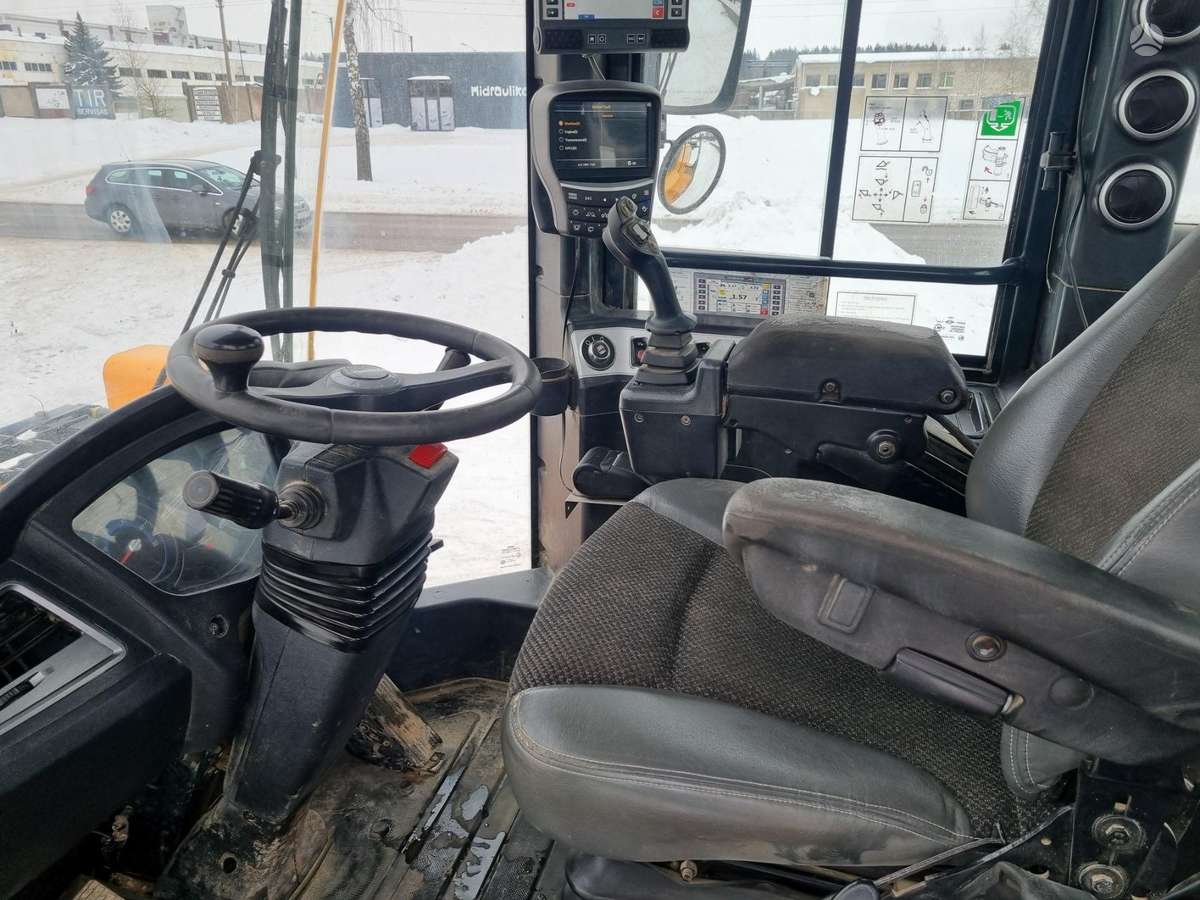 Hyundai HL975, frontal loader