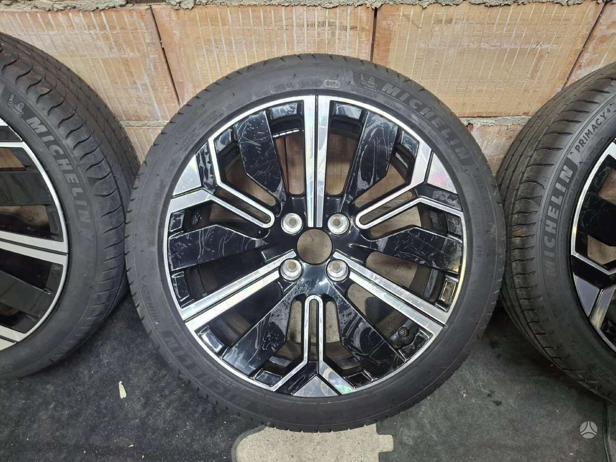 Peugeot 208, light alloy, R17