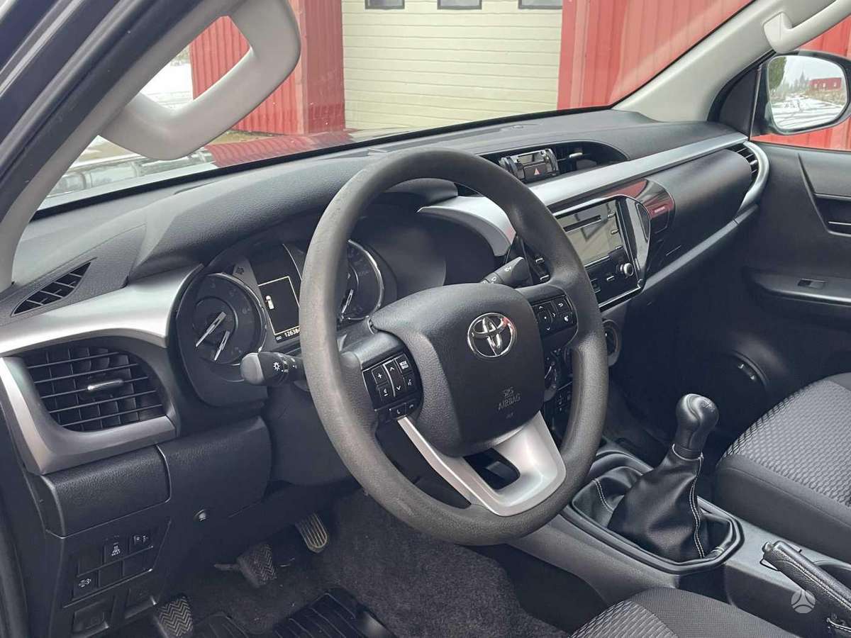 Toyota Hilux, 2021 7