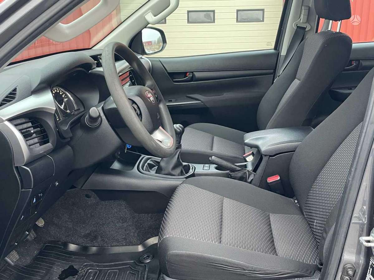 Toyota Hilux, 2021 9