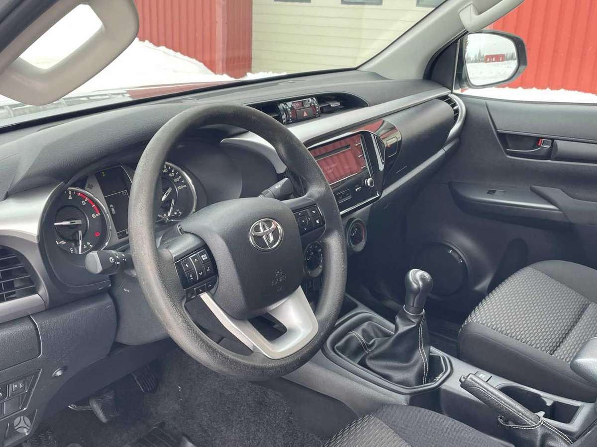 Toyota Hilux, 2021 6