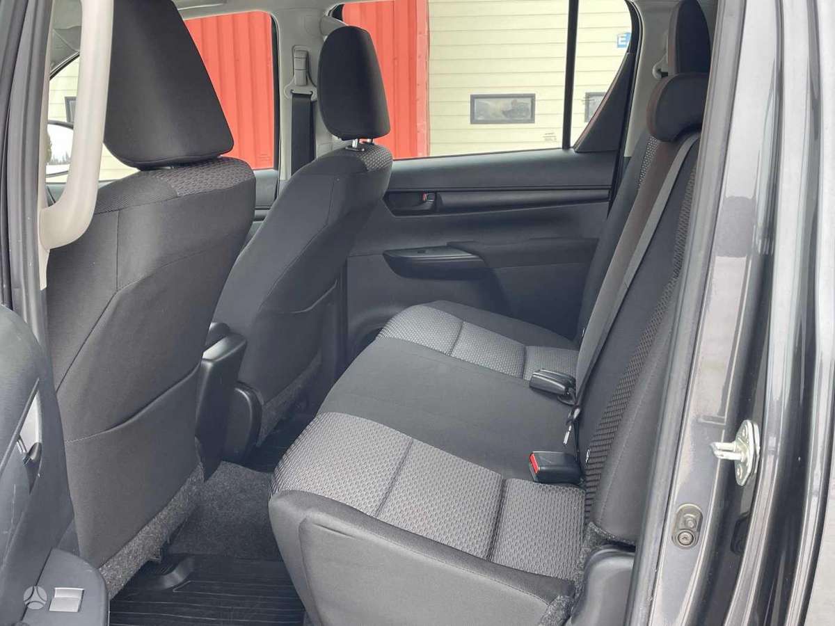 Toyota Hilux, 2021 8