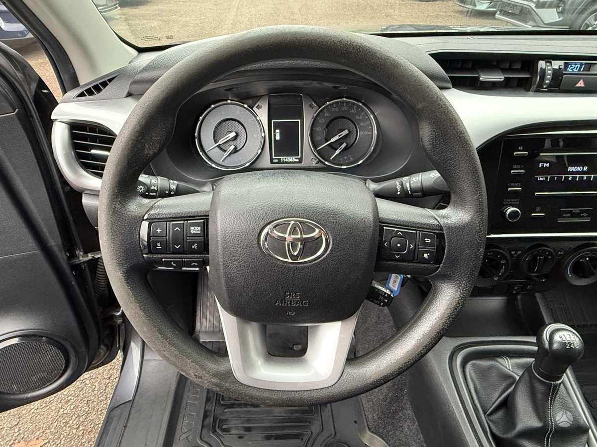 Toyota Hilux, 2021 9