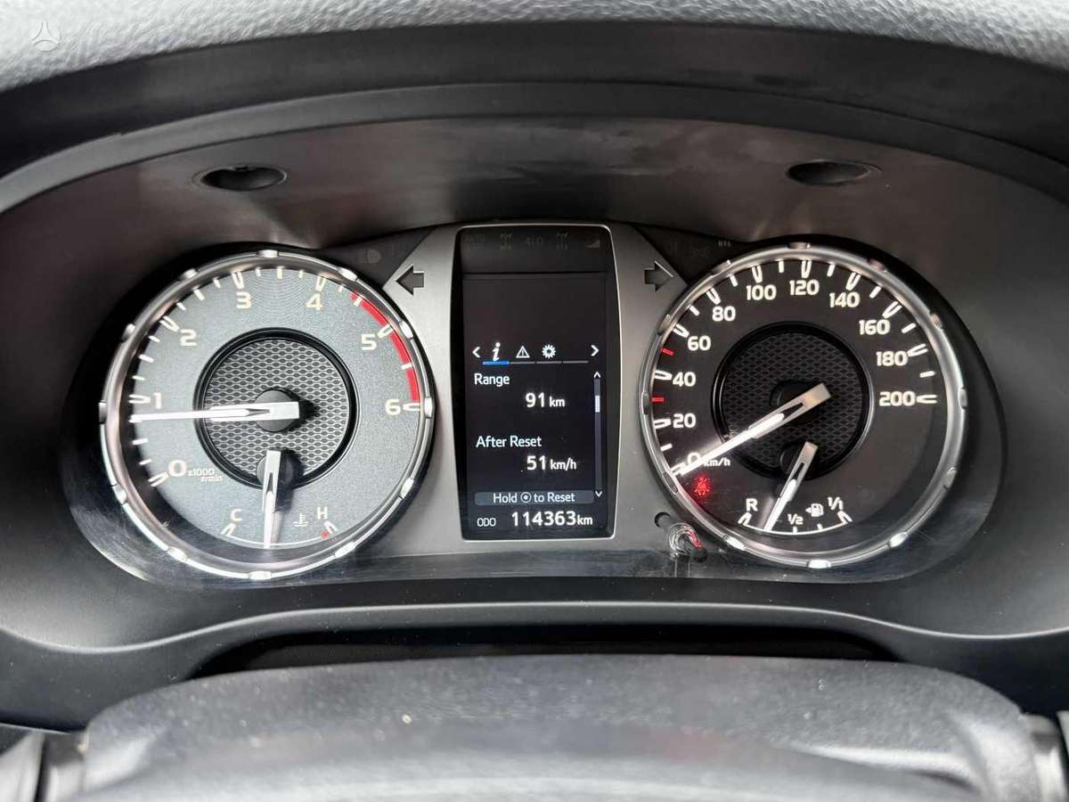 Toyota Hilux, 2021 12