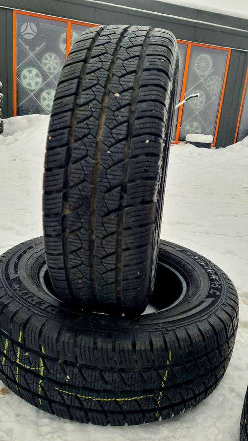 Semperit, ziemas 215/70 R15