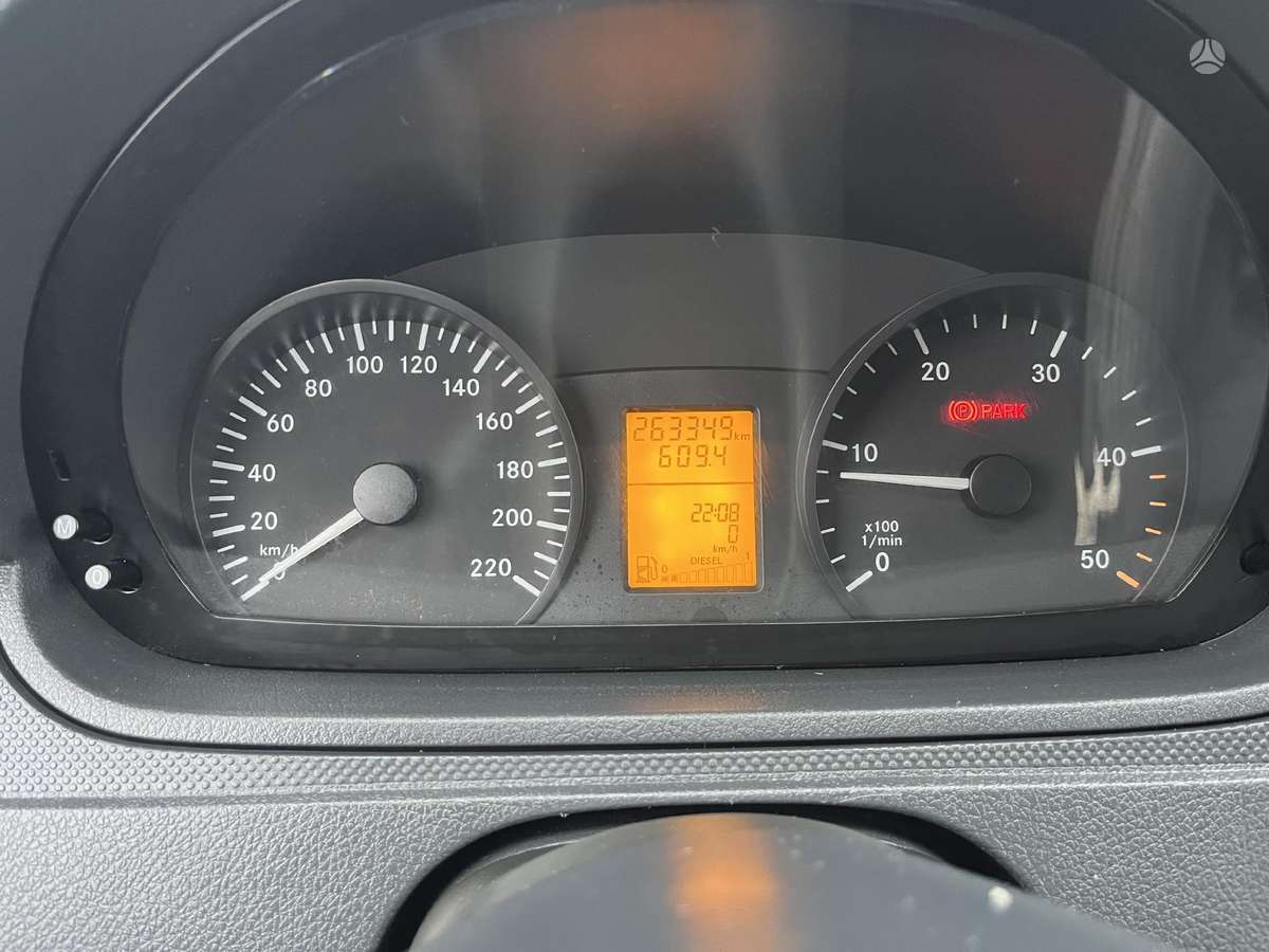 Mercedes-Benz Vito, 2011 11