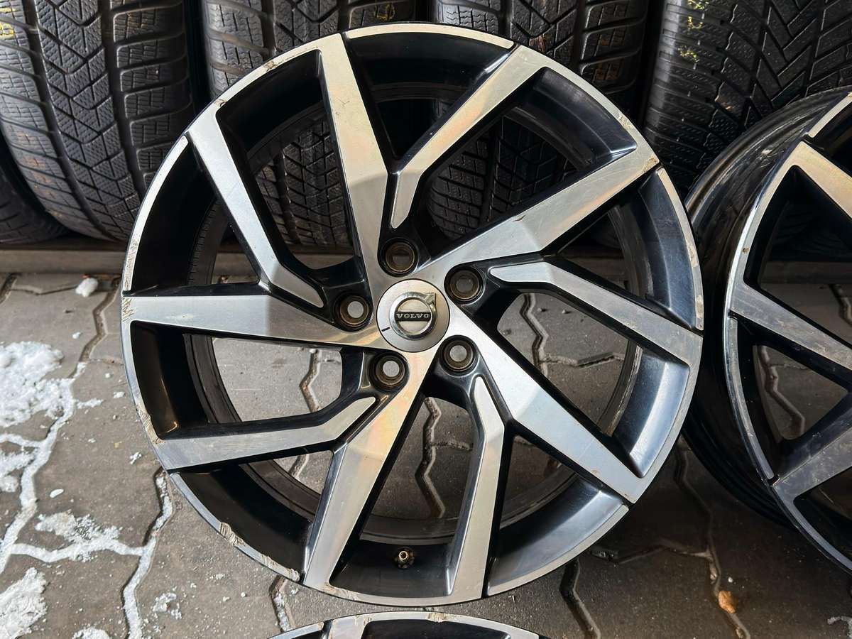 -Kita- Volvo, light alloy, R18