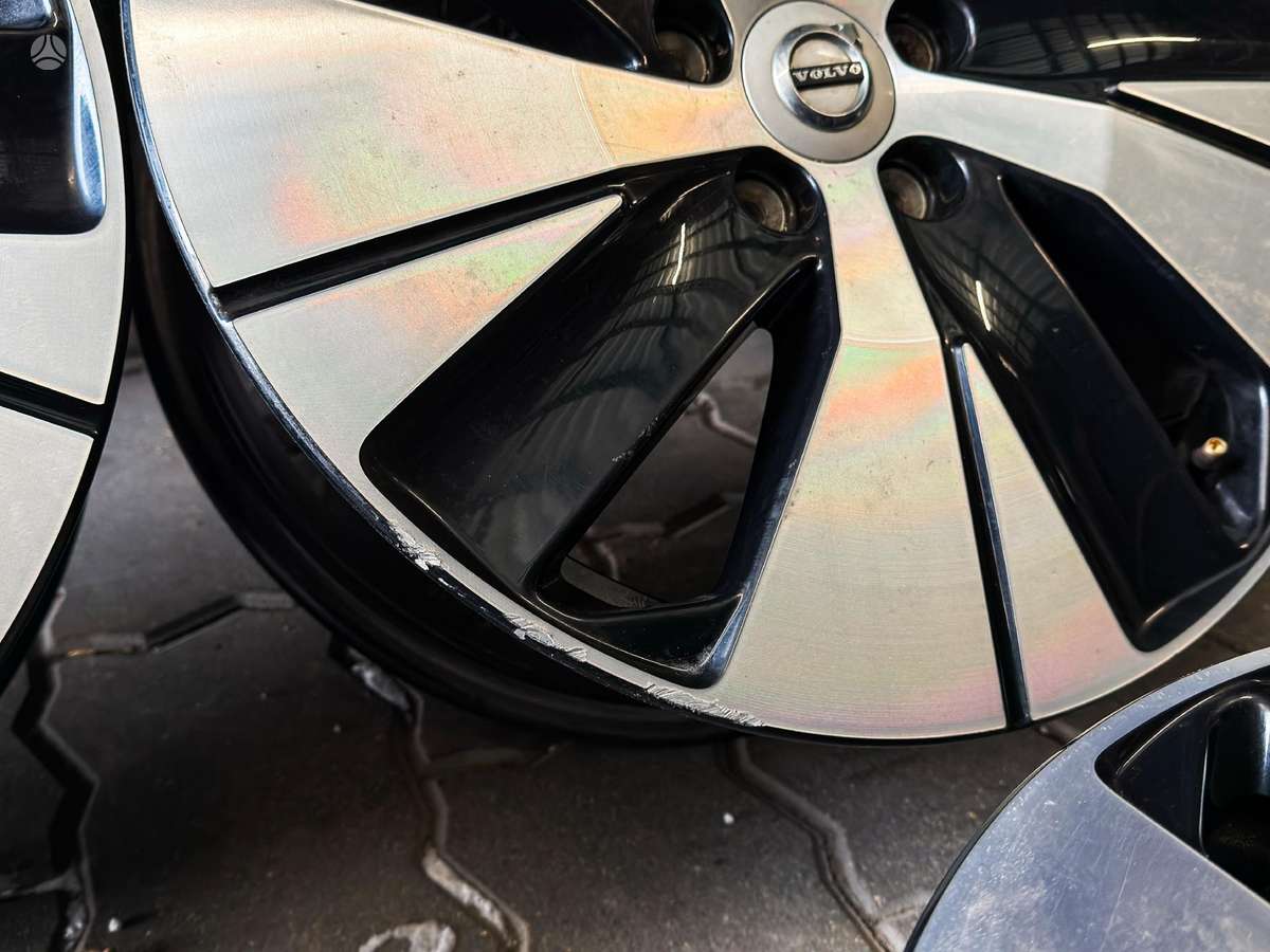 -Kita- Volvo, light alloy, R18
