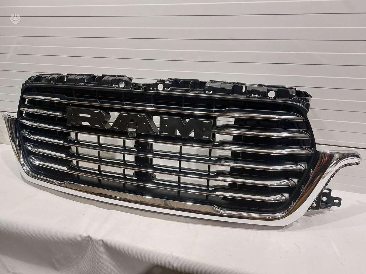 Dodge Ram, 68668819AA, apdailos grotelės