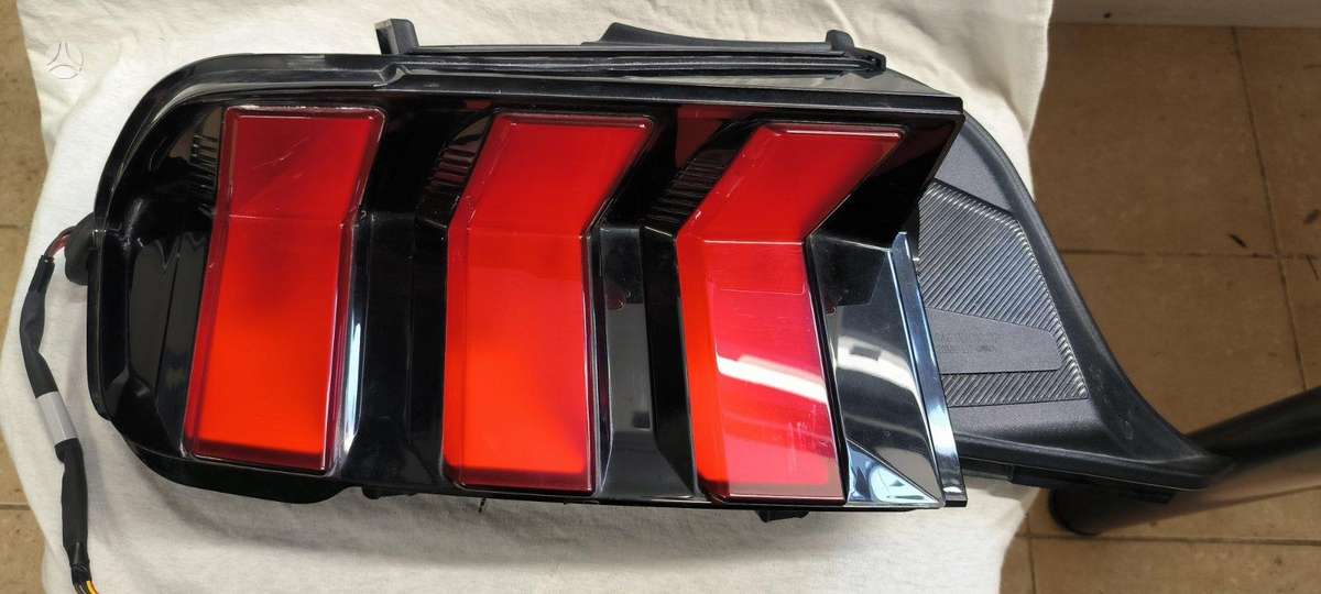 Ford Mustang kėbulo dalys