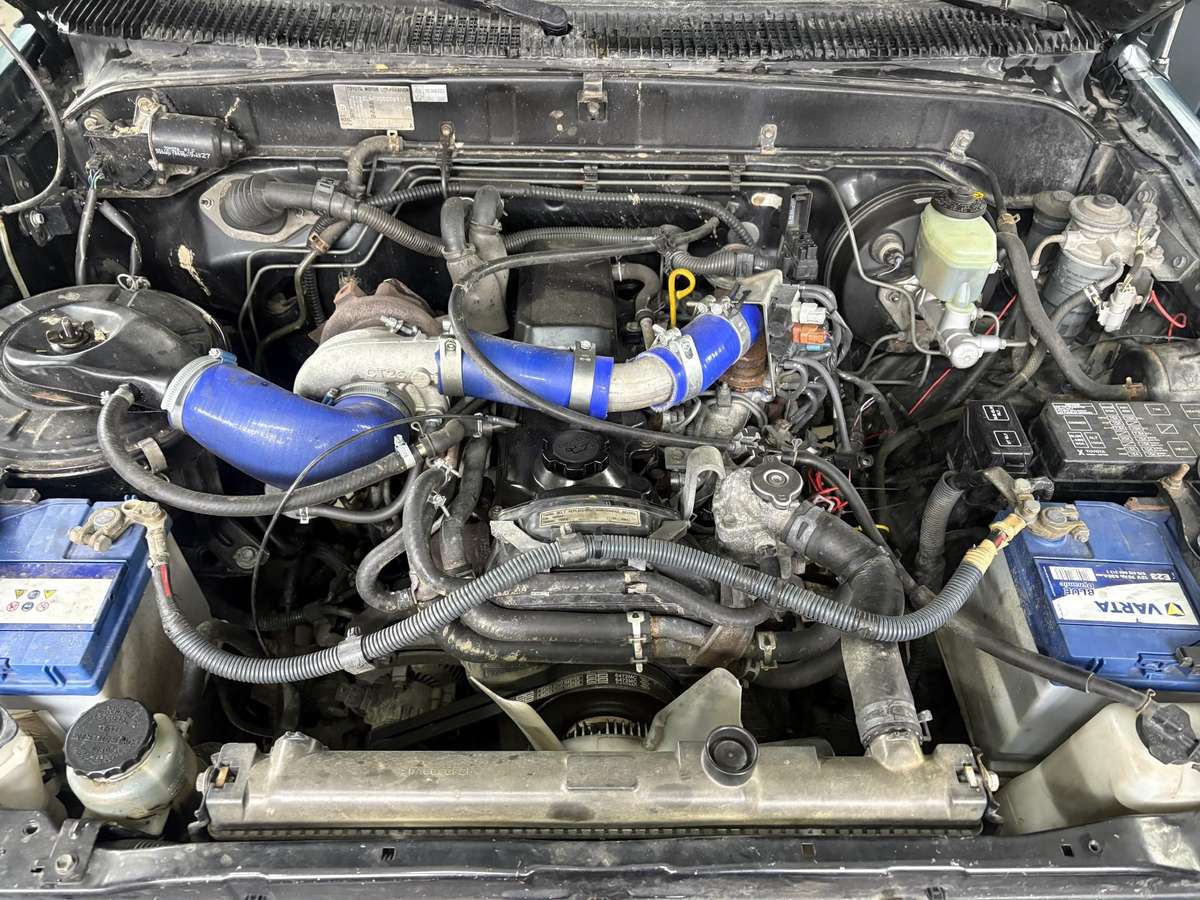 Toyota Hilux, 1999 19