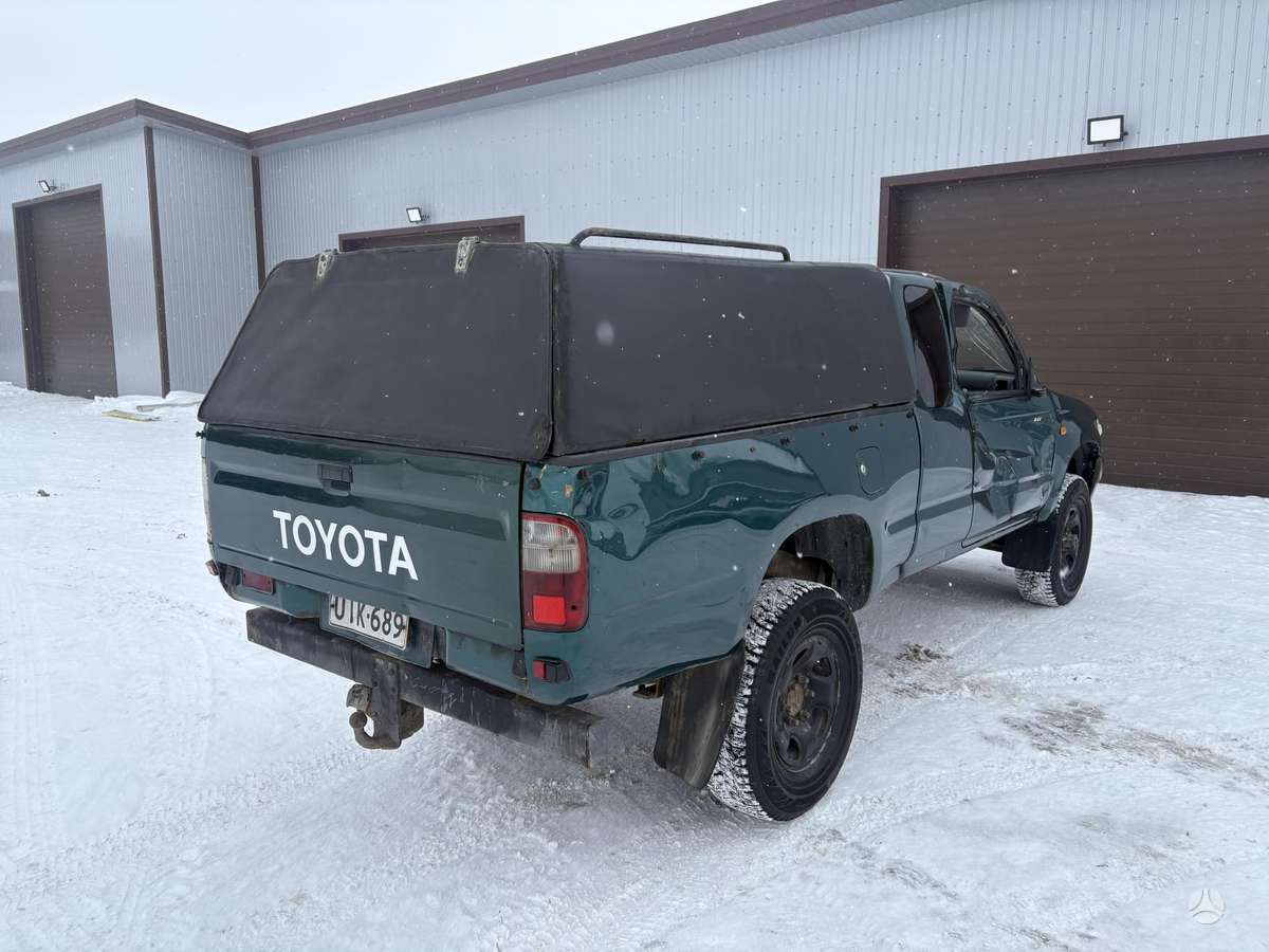 Toyota Hilux, 1999 5