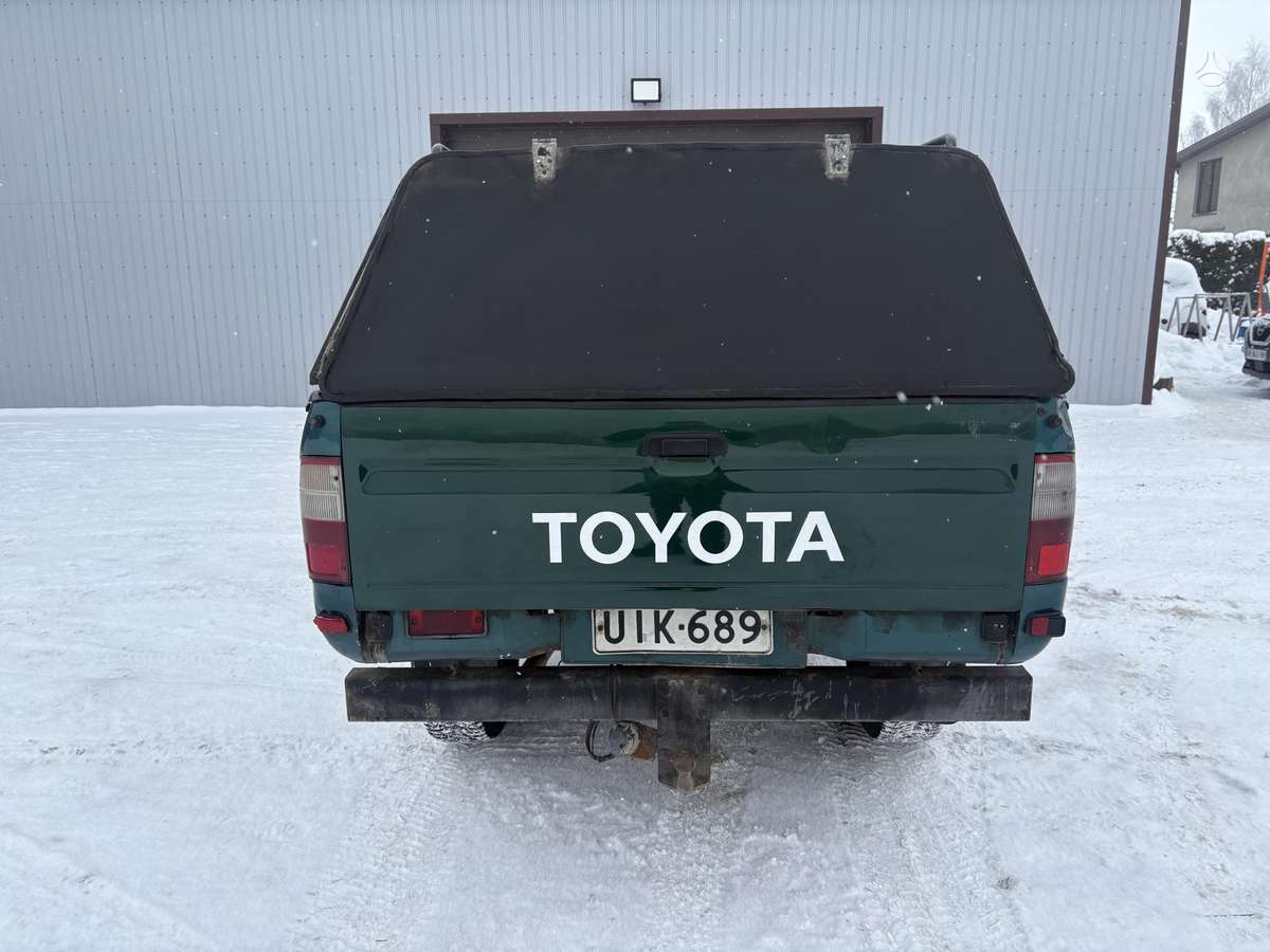 Toyota Hilux, 1999 6