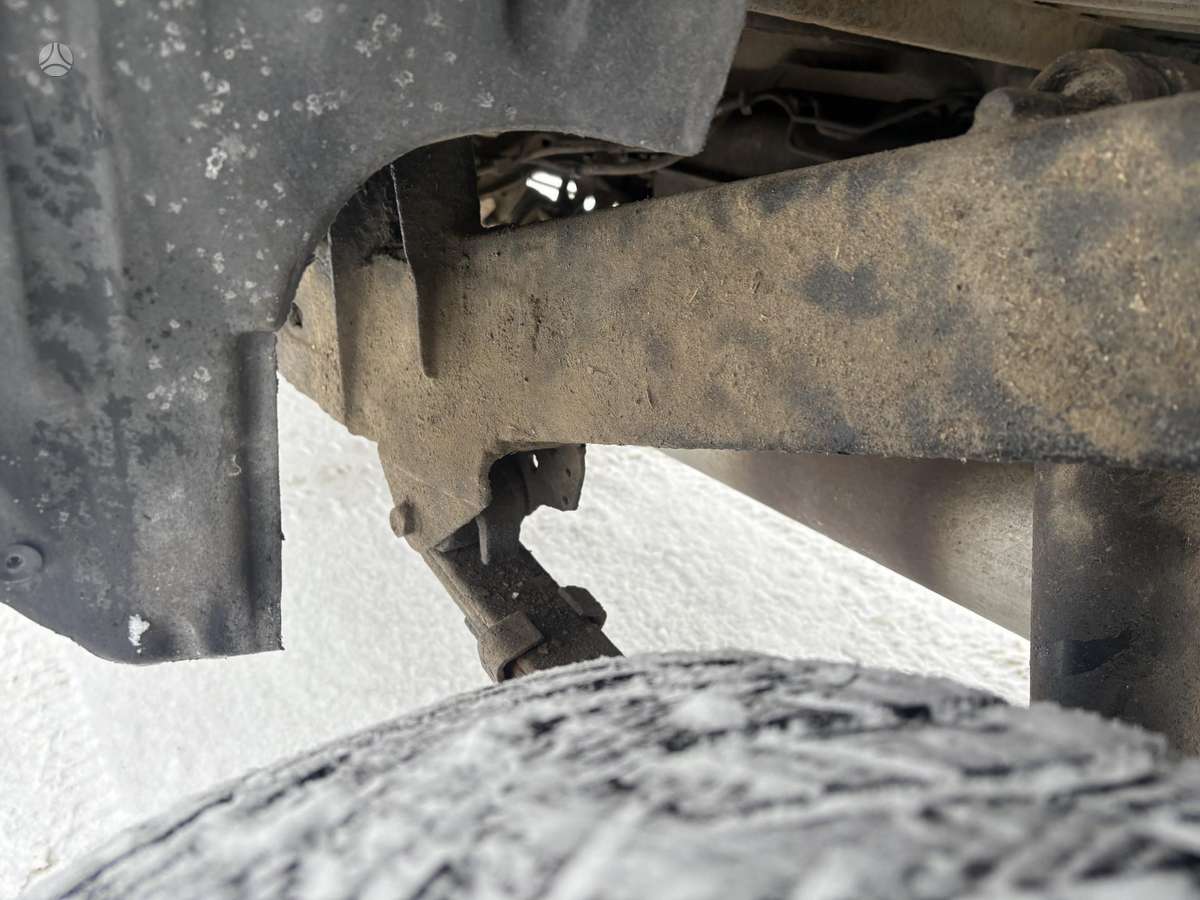 Toyota Hilux, 1999 12