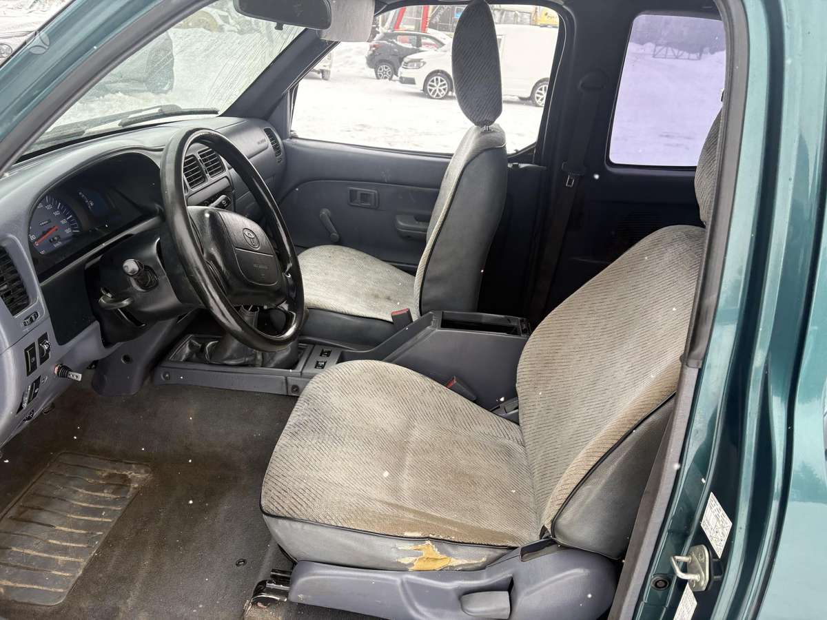 Toyota Hilux, 1999 16