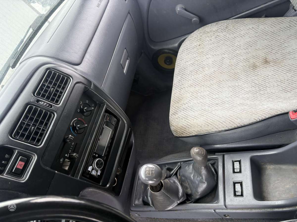 Toyota Hilux, 1999 18