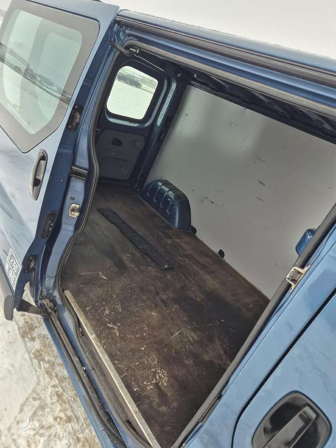 Renault Trafic, 2009 7