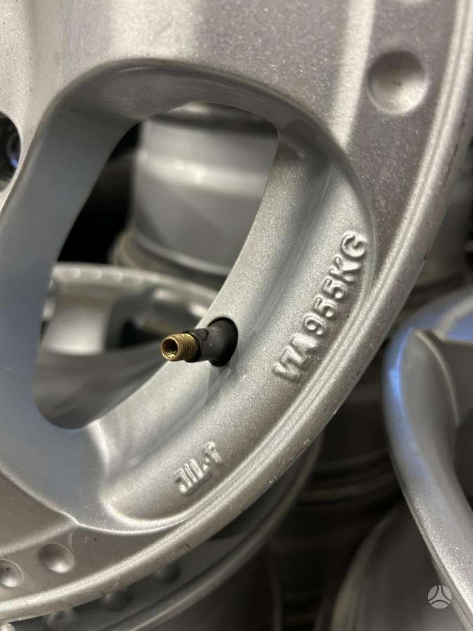 Mitsubishi L200, light alloy, R15